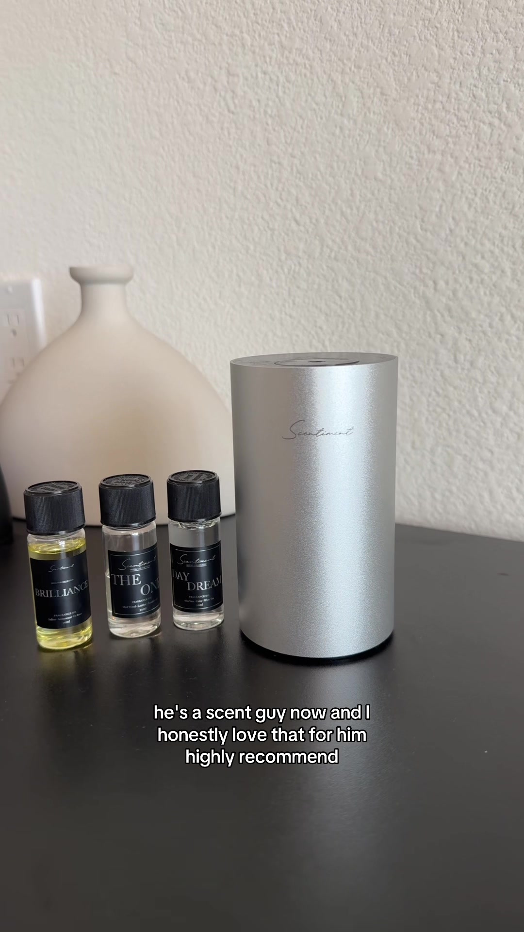 TikTok post by @jasmine_raee for Scentiment. Caption reads: [...] I got yall last minute gift shoppers ....