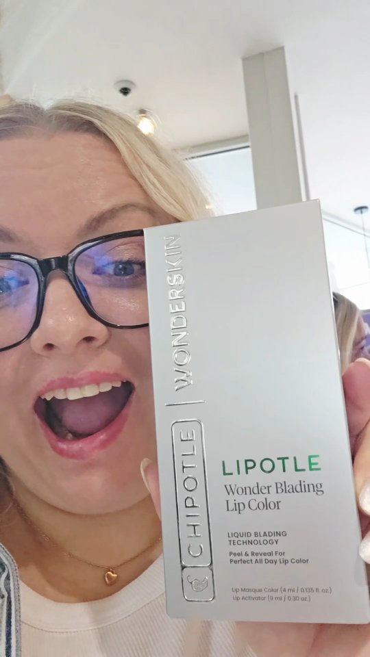 Instagram post by @missblondechattabox for Wonderskin. Caption reads: Love Limited edition @wonderskin Lipotle lip....