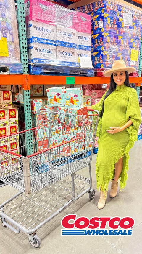 Instagram post by @mrs_williamzz for Amara Organic Foods. Caption reads: #ad | 📣 Nationwide *LIMITED TIME* sale on....