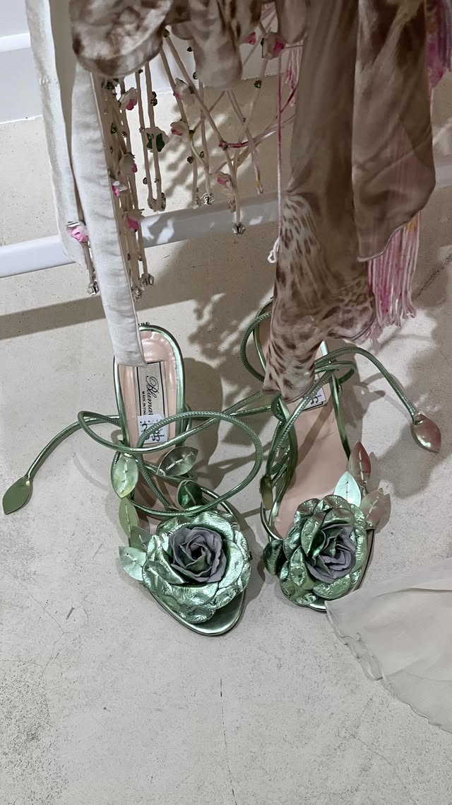 Instagram post by @pretemoitaveste for House of Sunny. Caption reads: [...] brands 💌
@_bobochoses_ 
@bobbies....