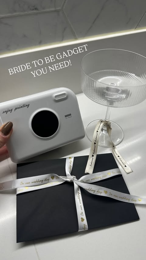 Instagram post by @athomewithtash_xo for Phomemo. Caption reads: [...] been loving getting creative with the....