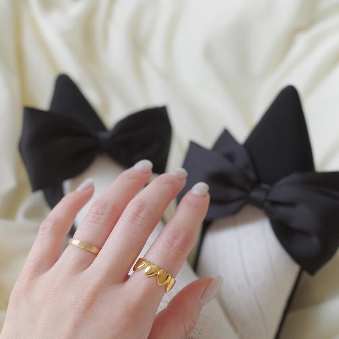 Instagram post by @mkxxxbaby for 33club. Caption reads: ♡ new ring 💍 All heart ring ♡♡♡ @gfc.jp #ハートモチーフ....