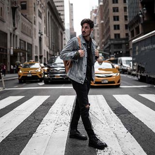 Instagram post by @umbegab for Men's Fashion & Style. Caption reads: Strolling through the streets of NY🗽
.
.
.
📸....