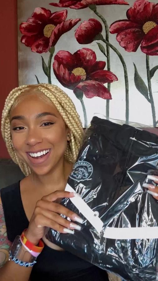 Instagram post by @notyouravgmo1 for Da Wave Essentials. Caption reads: [...] TENMO at checkout to save....