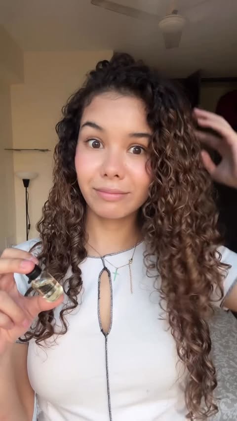 Instagram post by @aunadinephanbuh for Brillare. Caption reads: [...] time
Because roots need attention too.....