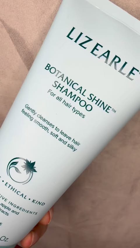 Instagram post by @lifewithlauren5 for Liz Earle Beauty Co.. Caption reads: [...] starts with exceptional care. ✨....