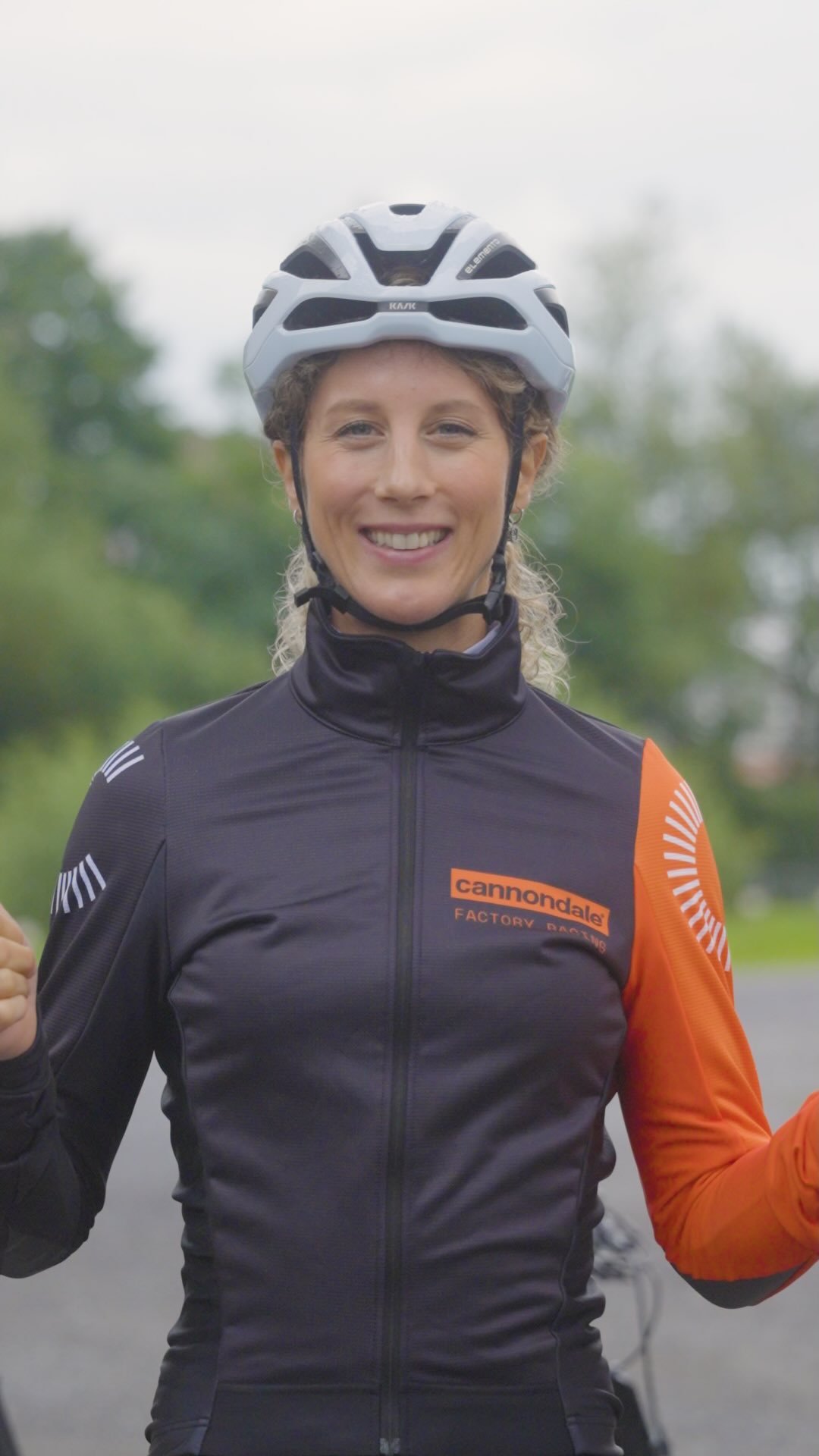 Instagram post by @jolandaneff for Roland Schweiz. Caption reads: Win and Bike - via Link in Bio! 🎊 Starte mit der....