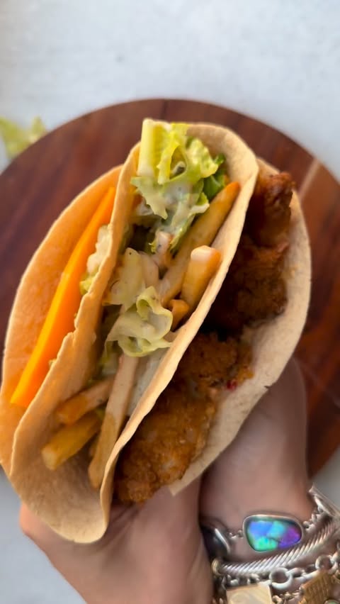 Instagram post by @catieathome for Primal Kitchen. Caption reads: [...] lettuce 
+ grillos pickles 
+....