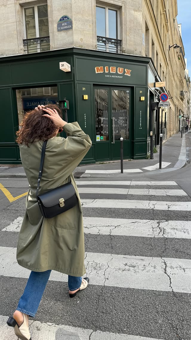 Instagram post by @annelauresmd for NOO. Caption reads: OOTD : vendredi 🌷 Pyjamas : @noo_paris TENUE :....