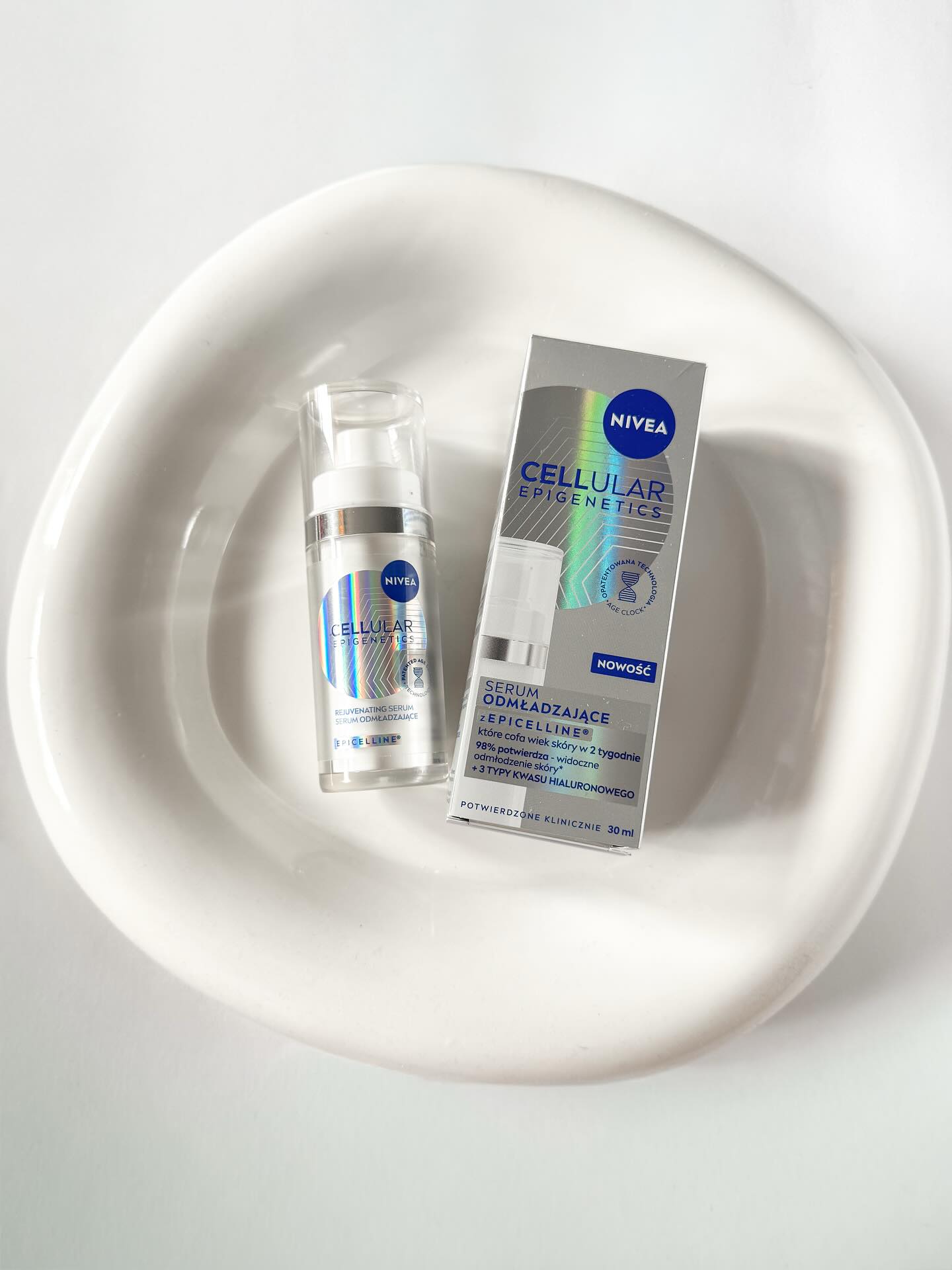 Instagram post by @ewam.beauty for Wizaz.pl. Caption reads: Hejka kochani! Jak się macie? 
Ostatnio dzięki....