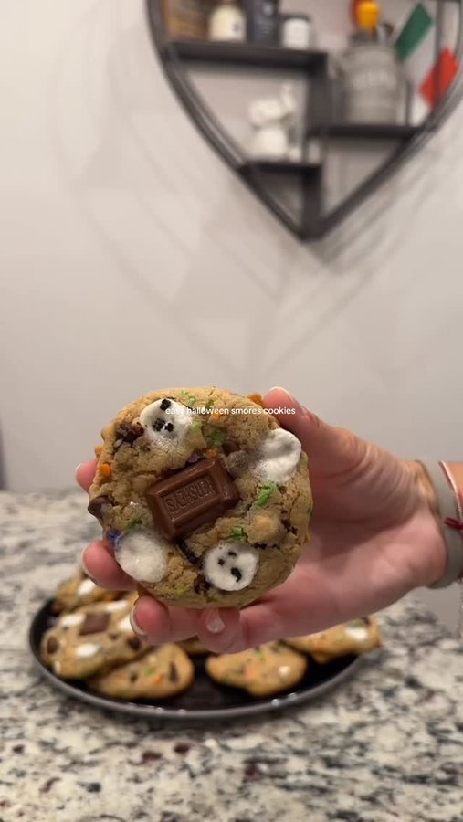 Instagram post by @thehungryfork_ for Betty Crocker. Caption reads: The lioness cannot be bothered baking from scratch....