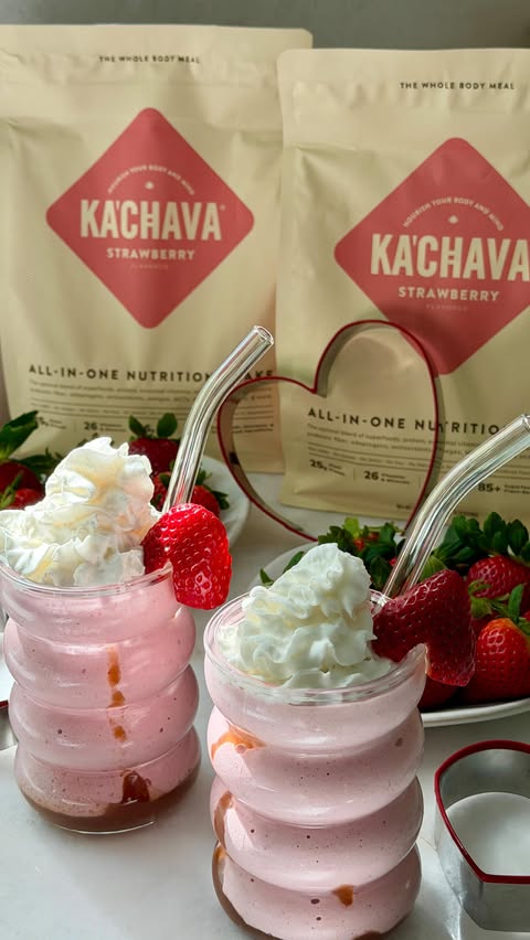 Instagram post by @giannafae for Ka'Chava. Caption reads: [...] (serves 2): • 2 scoops Strawberry @kachava •....