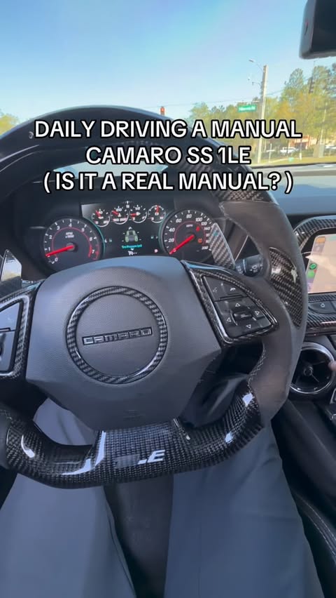 Instagram post by @1leheem for Tinybot Vinyl. Caption reads: [...] lmao, it’s a real manual Sponsors:....