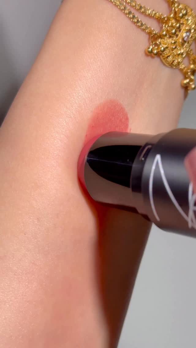 Instagram post by @anniiearif for Kiss Products. Caption reads: [...] #NextLevelFlush #blushstick Nails....