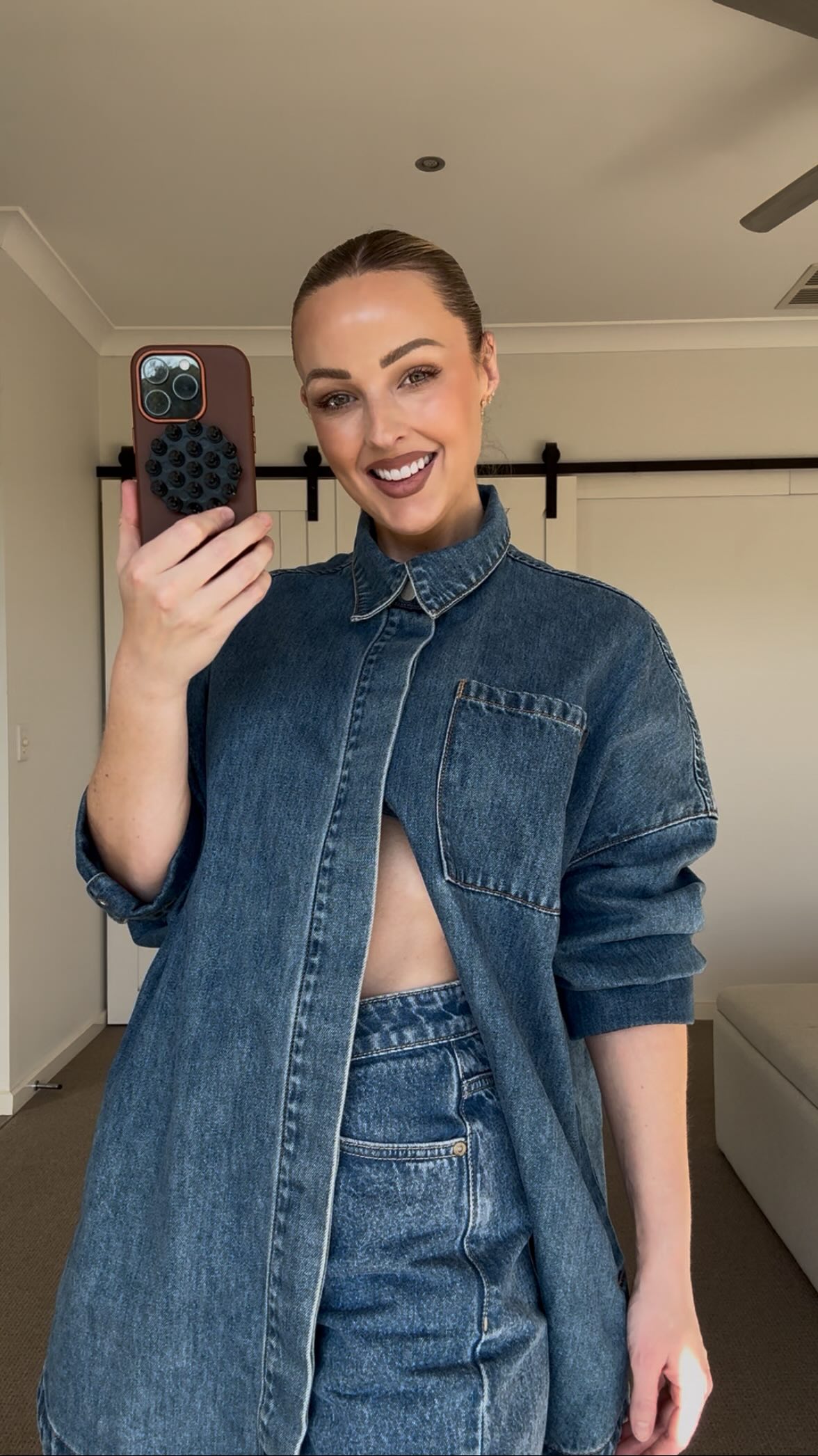 Instagram post by @rachel_de_oliveira for OtterBox. Caption reads: [...] My iPhone camera along with my @otterboxanz....