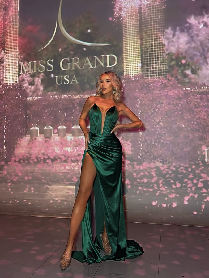 Instagram post by @lisa_opie for Portia and Scarlett. Caption reads: Miss Grand USA Prelims in @portiaandscarlett 💚
So....