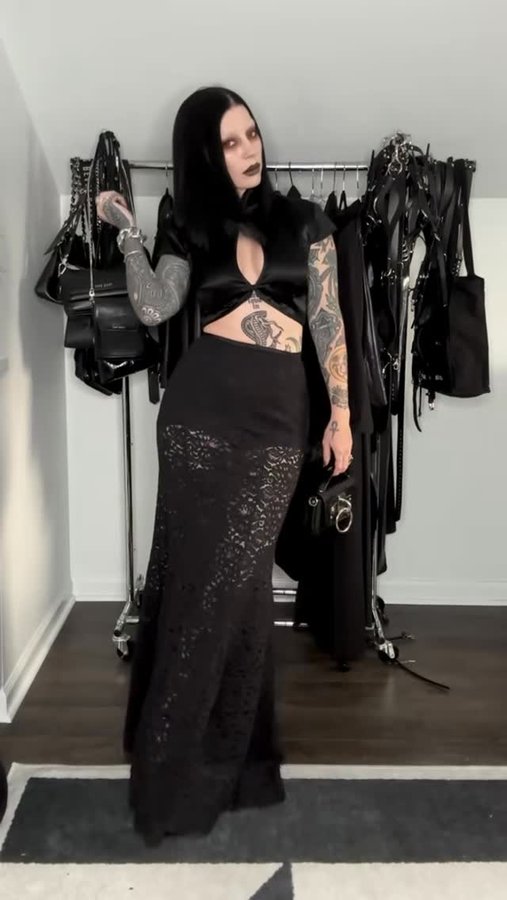 Instagram post by @jessicahazemua for Koi Footwear. Caption reads: [...] @saulee 
Skirt @lacademie_ 
Shoes....