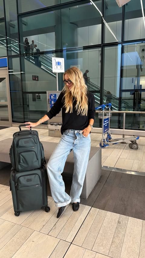 Instagram post by @sweetteawithmadi for TUMI. Caption reads: [...] favorite people 🤭💌🛩️ using the best....