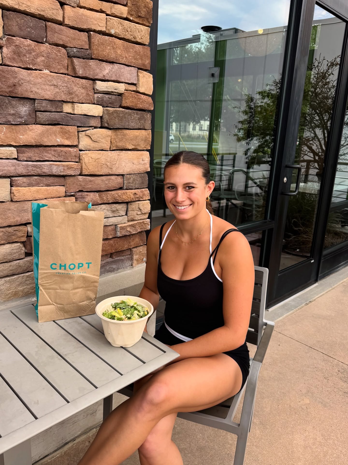 Instagram post by @juliamagsss for 98Strong. Caption reads: Athletes fuel with @choptsalad !! 🥗💪 Use Promo....