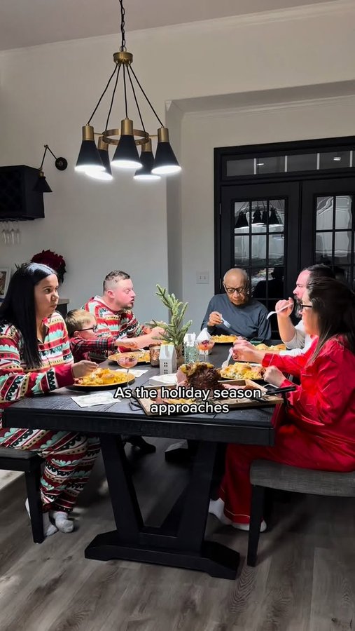 Instagram post by @livinglavidawithlove for ZOZOFIT. Caption reads: [...] health and fitness goals in check with....