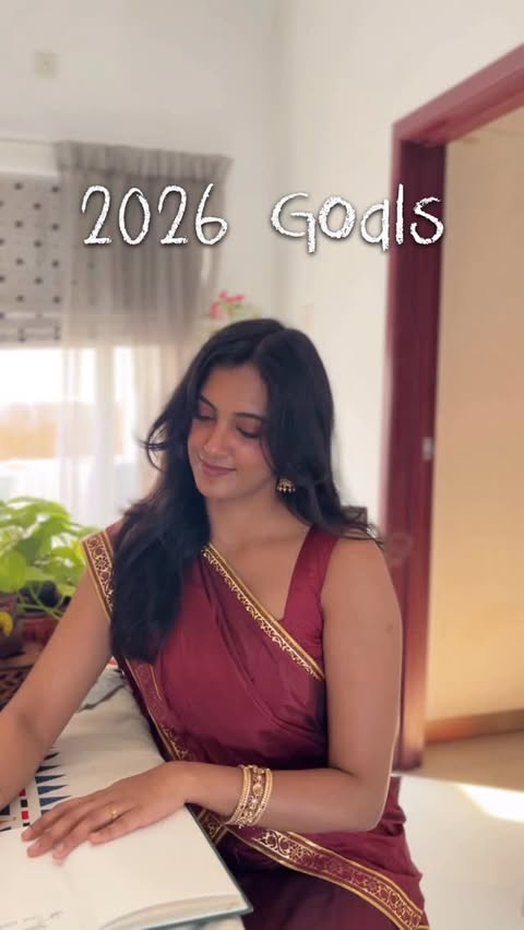 Instagram post by @jaseeyaa for Paytm. Caption reads: [...] a step towards saving more smartly. 
Use....