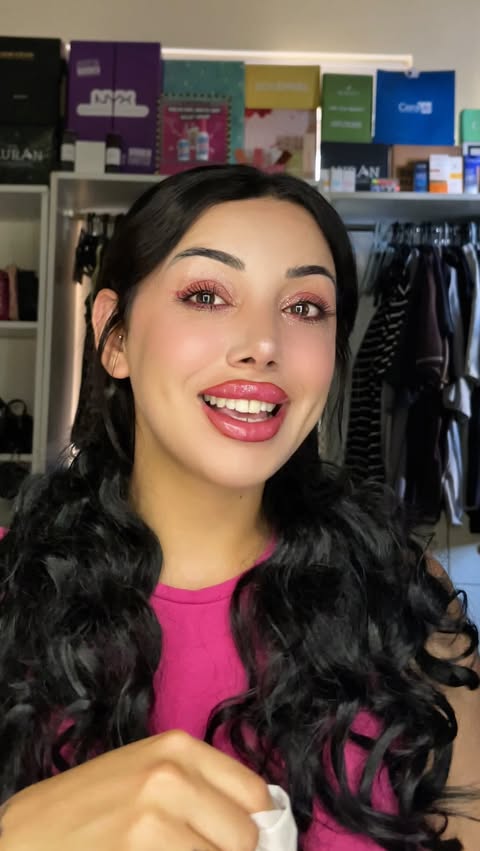 Instagram post by @burcsuu for L'Oréal ContentPRO. Caption reads: Pembelendik 🎀 #i̇şbirliği #lorealcontentpro....