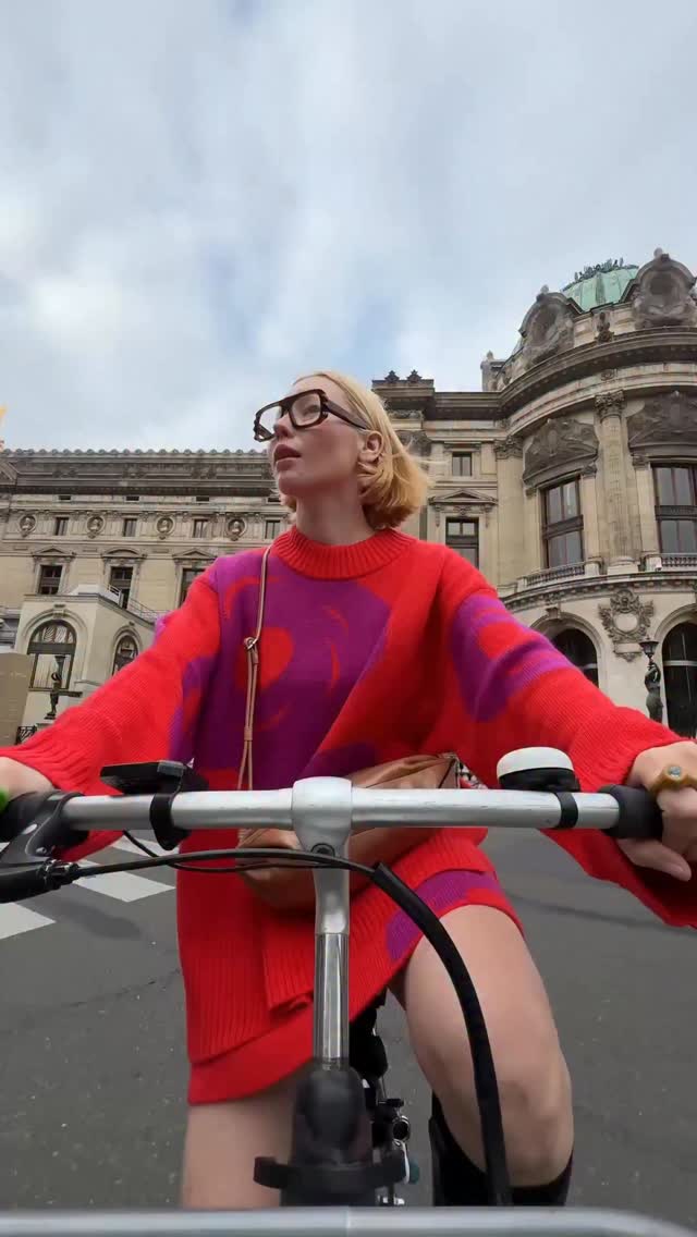 Instagram post by @volgaleoni for Marimekko. Caption reads: Iconic prints have arrived at the iconic....