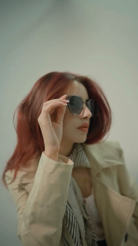 Instagram post by @yuktasha for John Jacobs Eyewear. Caption reads: [...] personality. ❄️🕶️ @lenskart....