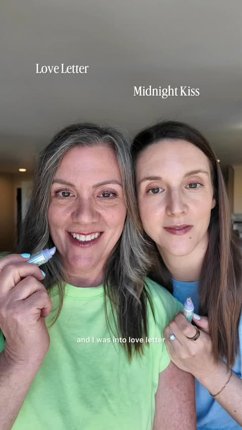 Instagram post by @glowopedia for Naked Sundays. Caption reads: I brought in my original sunscreen educator, my....