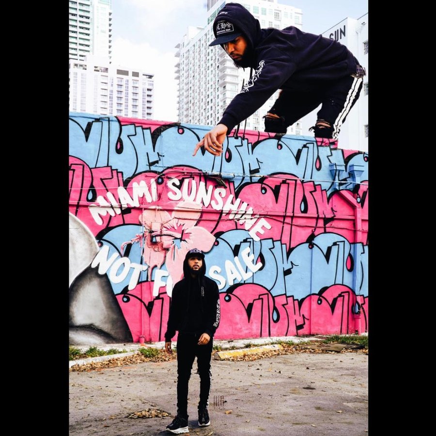 Instagram post by @thatspd_tm for Chrome Hearts. Caption reads: 🅼🅸🅰🅼🅸 🅻🅸🆅🅸🅽💫🥱.