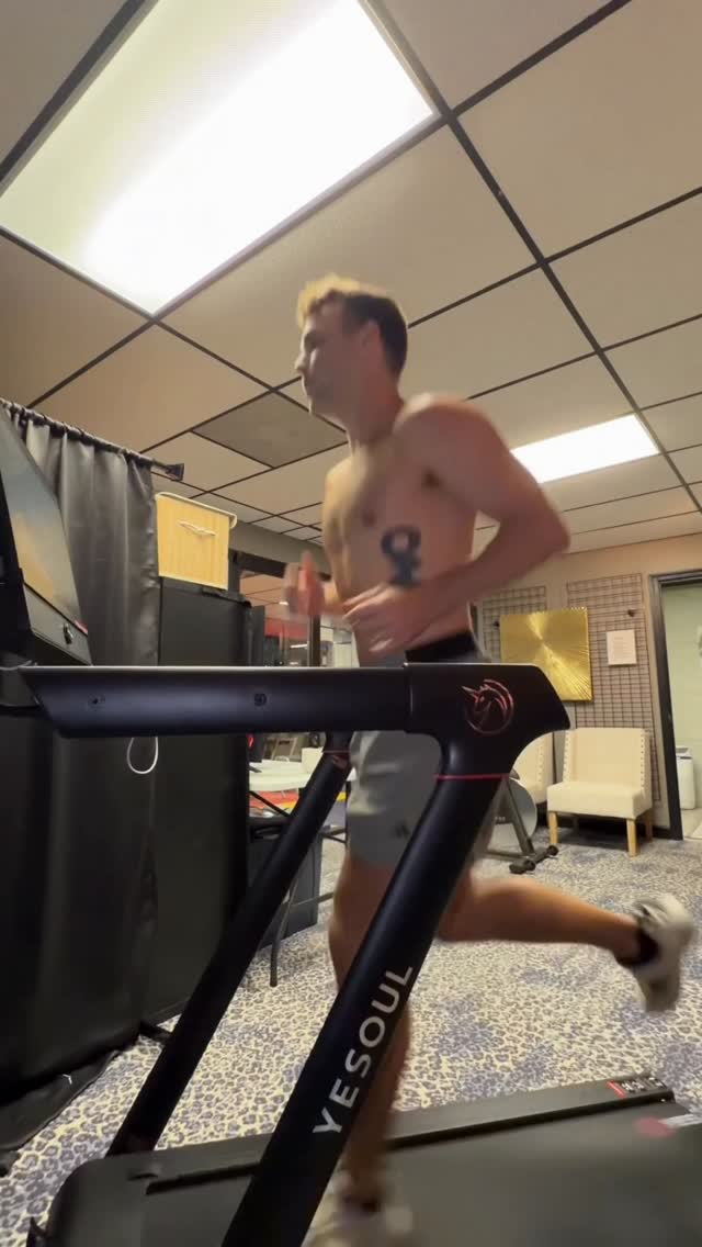 Instagram post by @bagels_payne for YESOUL FITNESS. Caption reads: My brand new @yesoulfitness.official T3S Plus....