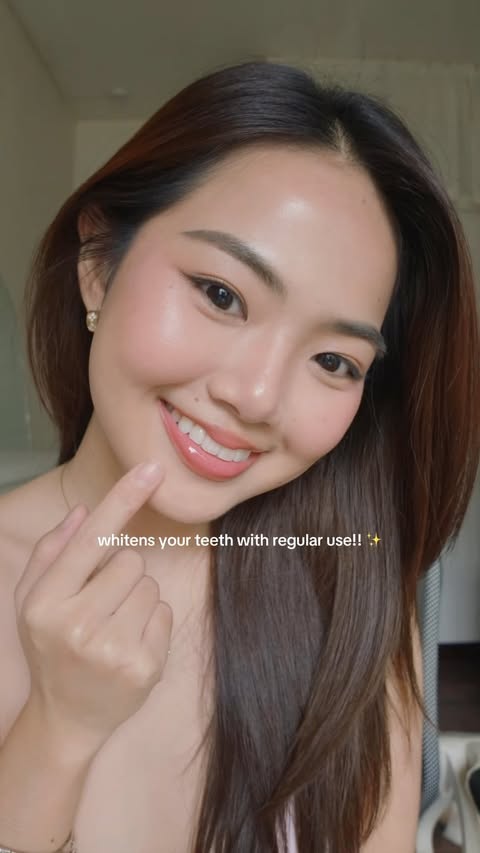 Instagram post by @yenbonilla_ for Closeup. Caption reads: [...] my present days brighter.. 🫶 thanks to....