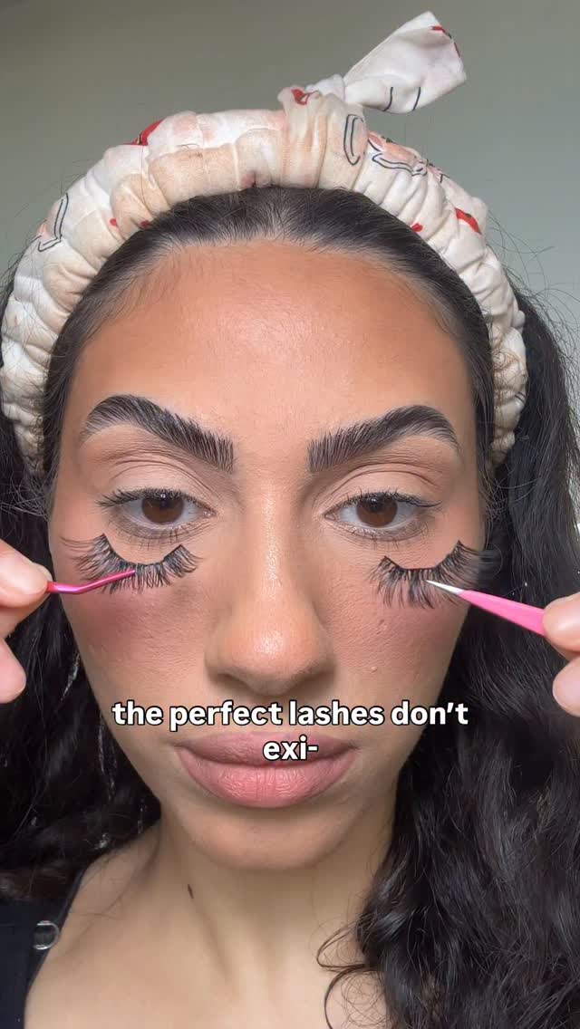 Instagram post by @beautybyminks for impressbeauty. Caption reads: no glue lashes from @impresslashes 😍.