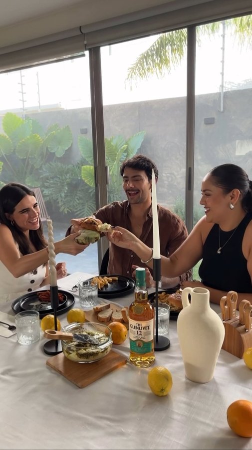 Instagram post by @diegovargassoy for The Glenlivet. Caption reads: Amistad se pronuncia The Glenlivet. 
@theglenlivet....