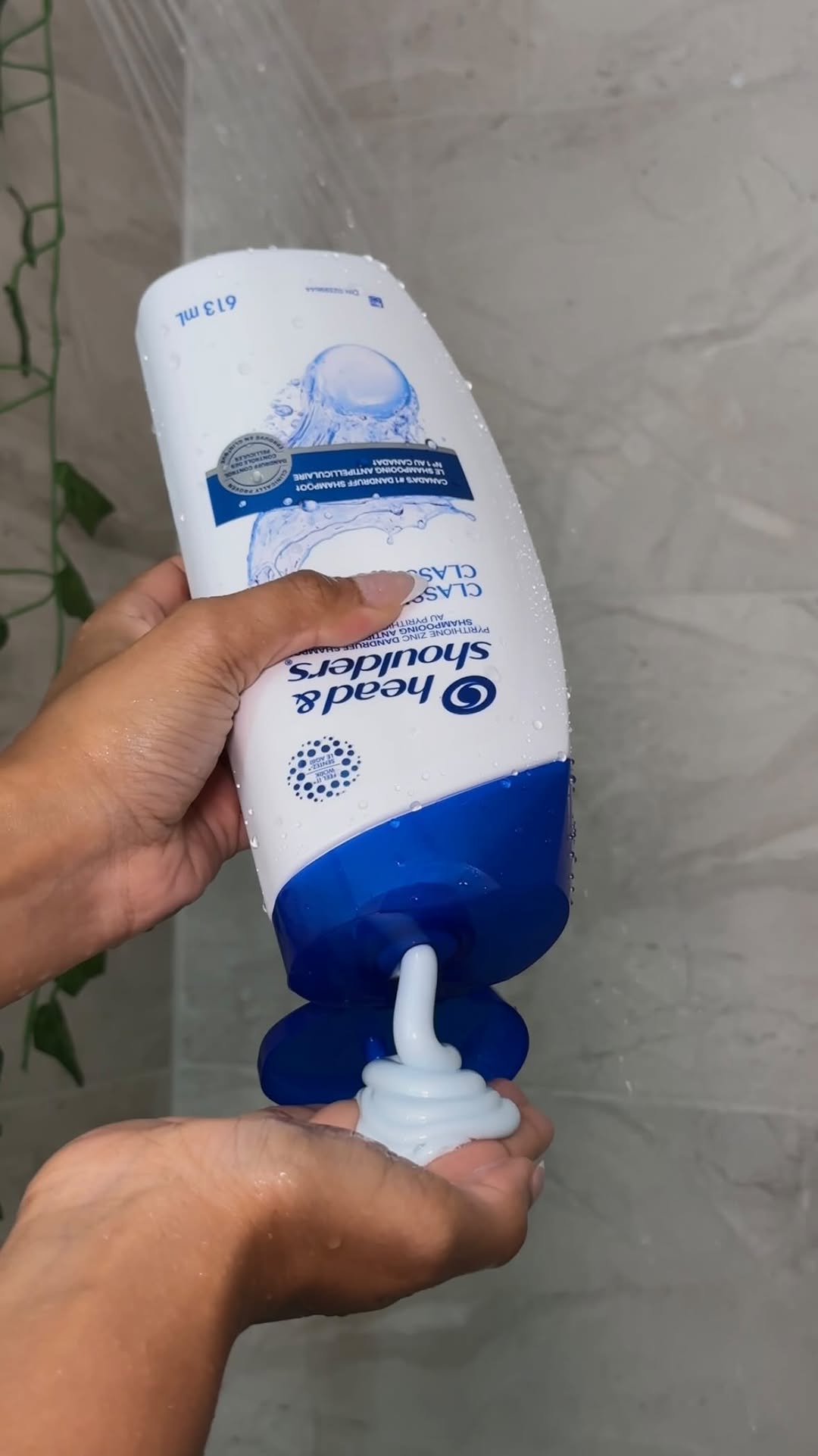 Instagram post by @apeenaiyah for Head&Shoulders. Caption reads: Hair health starts from the scalp and I know I can....