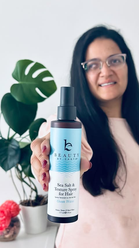 Instagram post by @fabduofinds for Beauty By Earth. Caption reads: [...] Salt & Texture Spray for hair from....