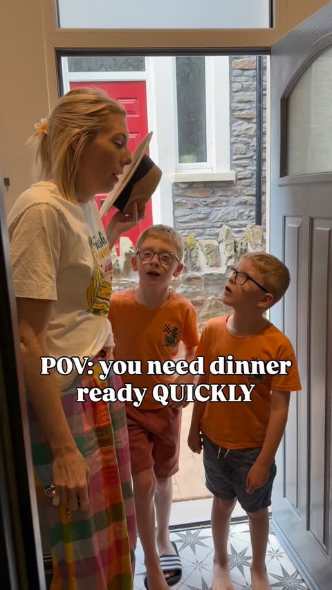 Instagram post by @muddlethroughmummy for Old El Paso. Caption reads: [...] aren’t always this easy… but this Old El....
