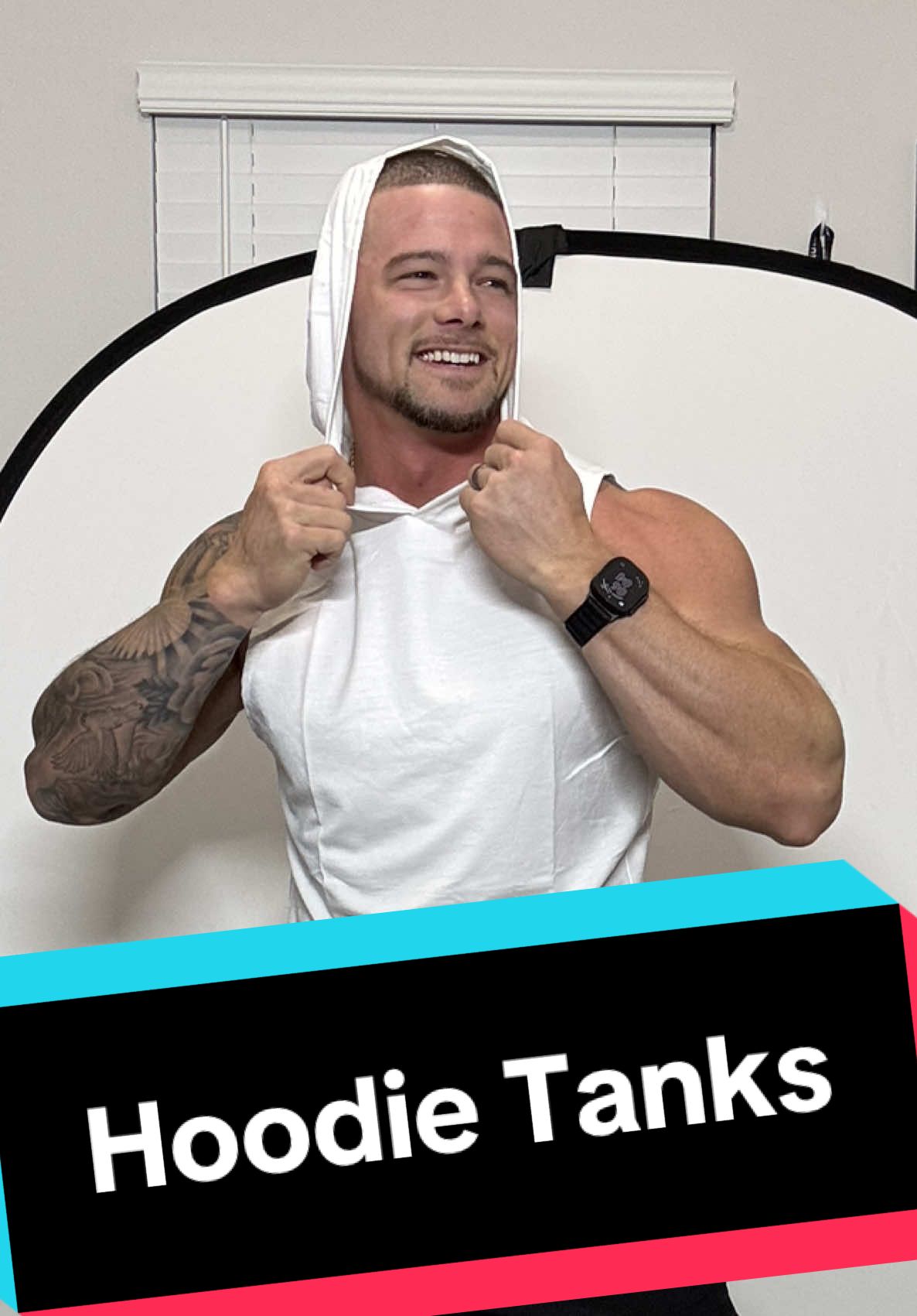 TikTok post by @corbenabila_ifbbpro for COOFANDY. Caption reads: [...] quality, several colors, huge sale!....