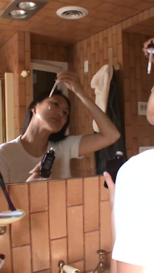 Instagram post by @sunnytsao for Fresh. Caption reads: fresh’s Black Tea Serum is powered by Mauritius....