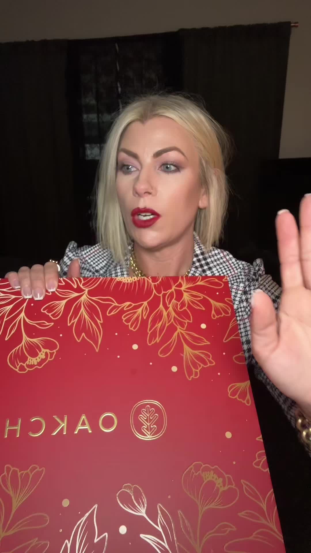 TikTok post by @yoursocialbffsteph for Oakcha. Caption reads: Oakcha’s advant calendar! Such a great gift! [...].