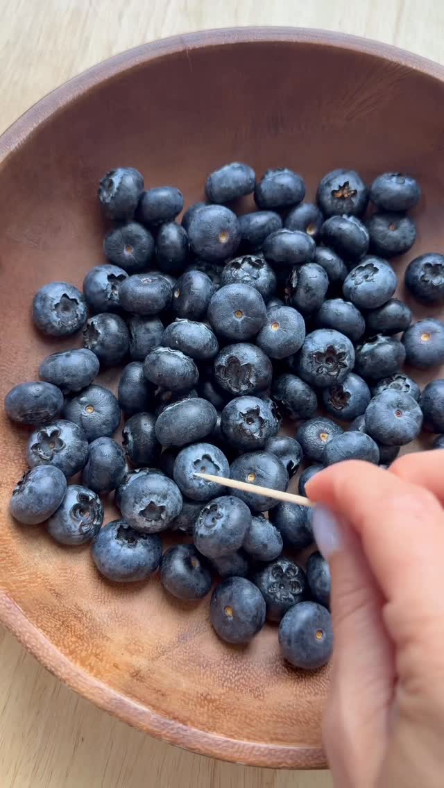 Instagram post by @healthyfitnessmeals for Ghirardelli. Caption reads: By far our favorite snack! My kids devoured this....