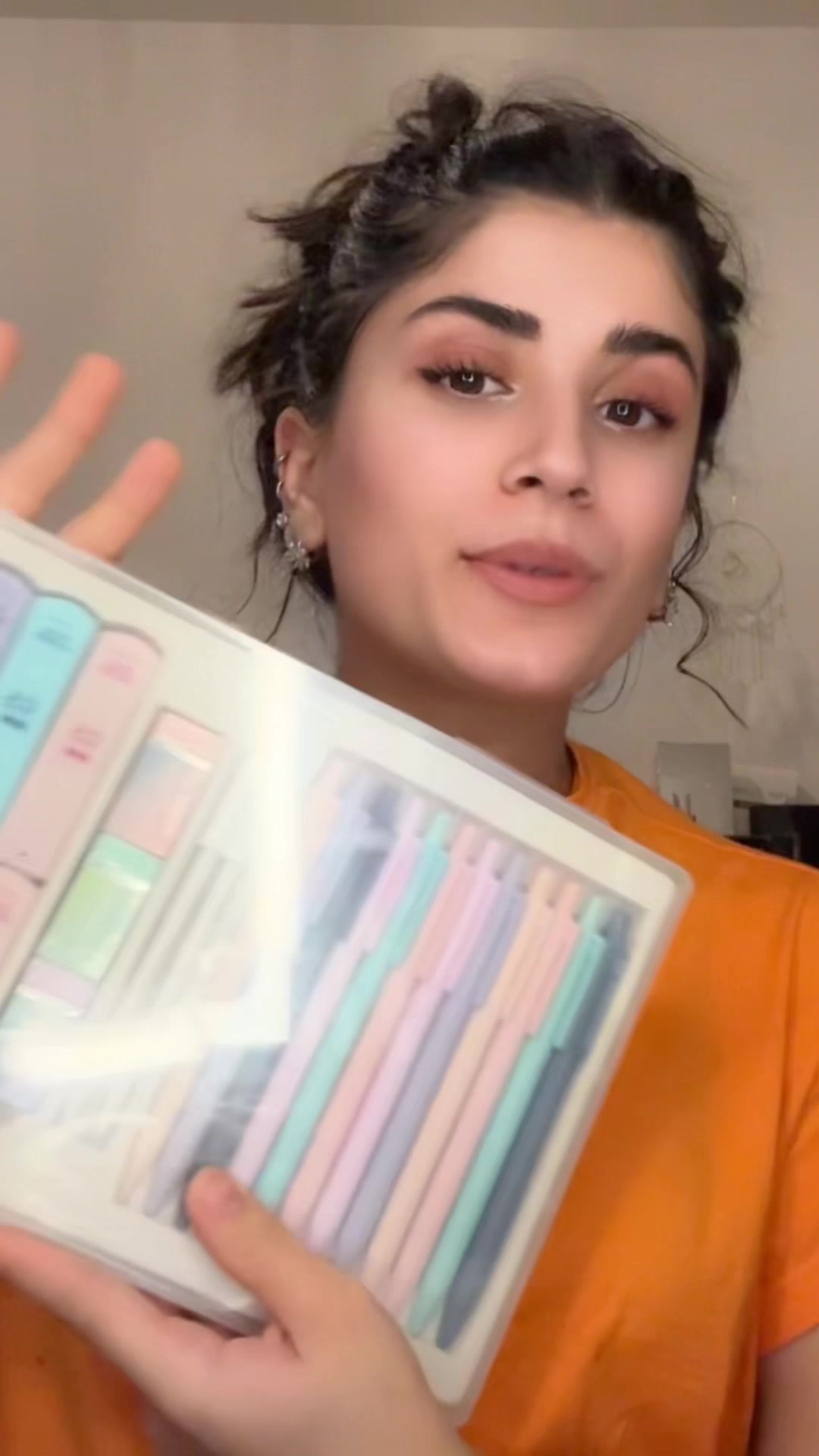 TikTok post by @oranusss_official for TikTok Shop. Caption reads: @TikTok Shop 🇺🇸 #fyppppppppppppppppppppppp....