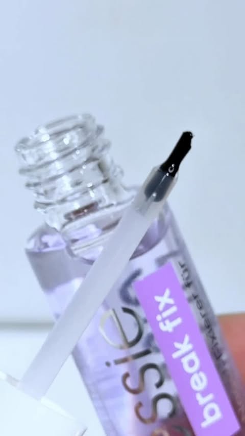 Instagram post by @marriumsshah for essie. Caption reads: Now that I’ve actually had time to use Essie Break....