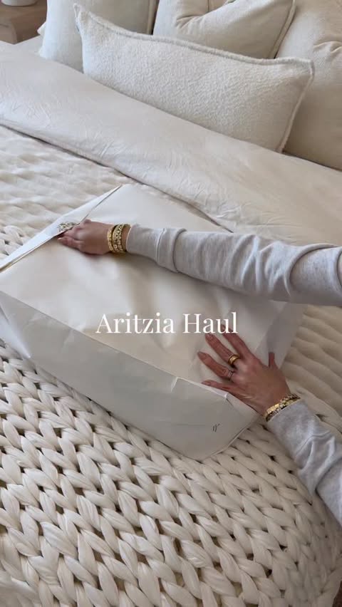Instagram post by @kalilacraig for Aritzia. Caption reads: Aritzia Haul @aritzia 🫶🏻🫶🏻 I cannot wait to....