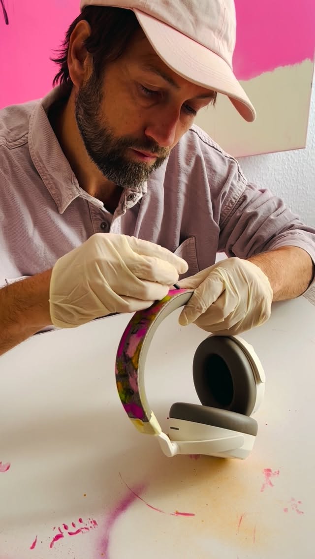 Instagram post by @david_pher for Sennheiser. Caption reads: *AD in collaboration with @sennheiser*
Bold colors....