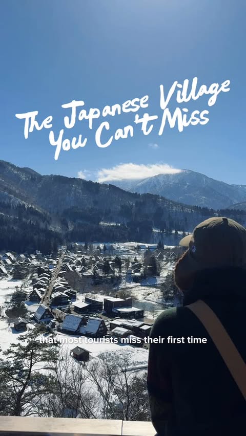 Instagram post by @andrercarrillo for Klook. Caption reads: [...] the direct link to the tour we booked on....