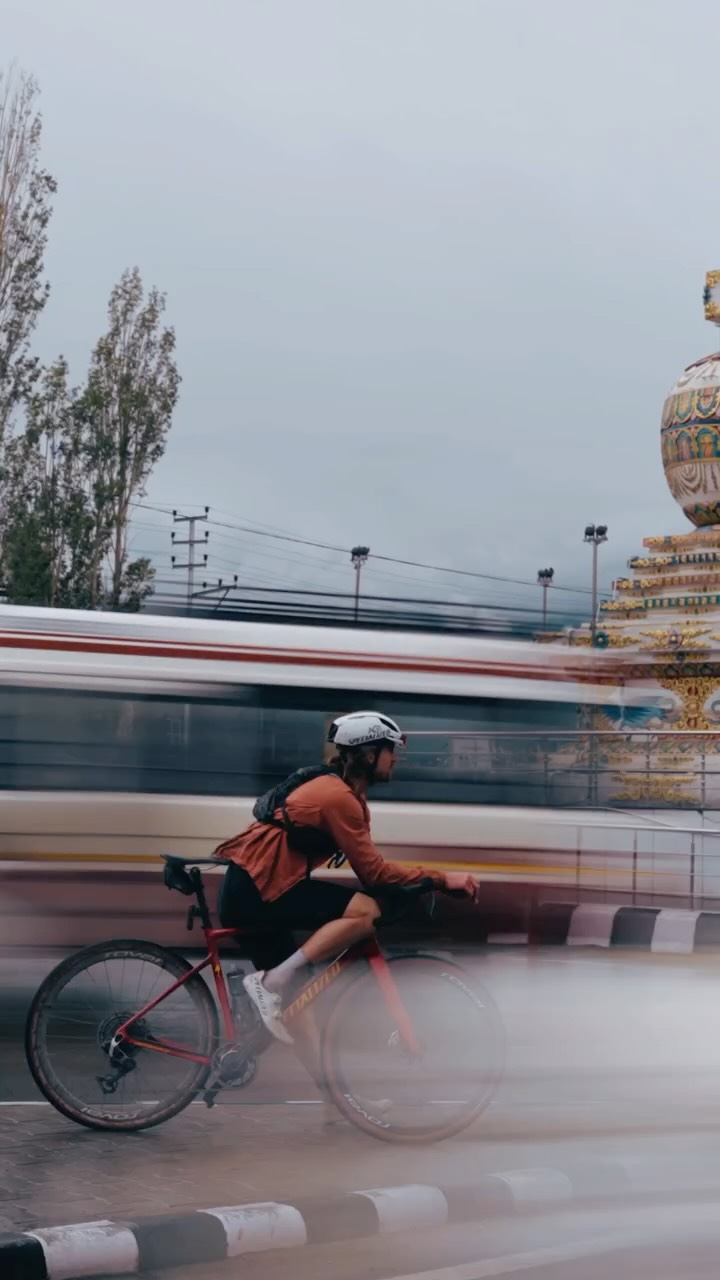 Instagram post by @jackultracyclist for Camelbak. Caption reads: I feel tiny out here 😮

Leh is as remote as it....