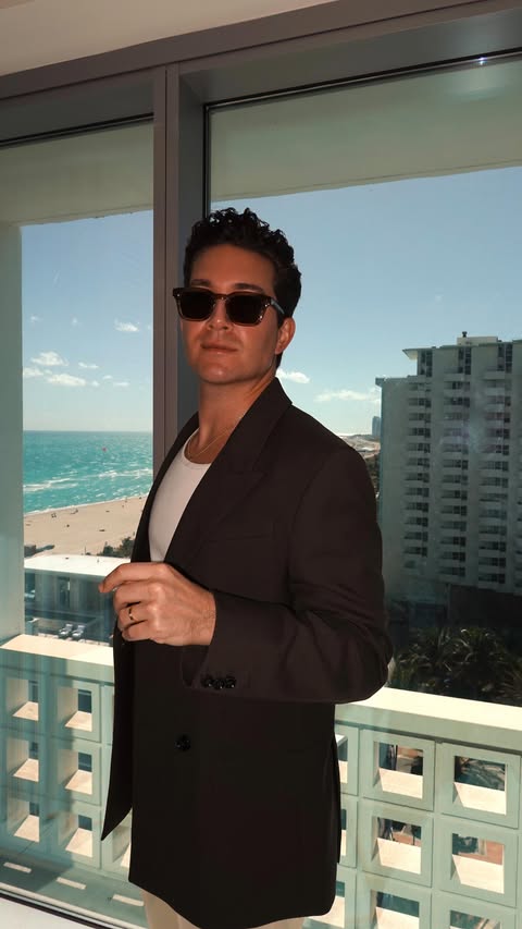 Instagram post by @ericgoldie for iHerb. Caption reads: With @iherb I can bring the spa home ✨ From....