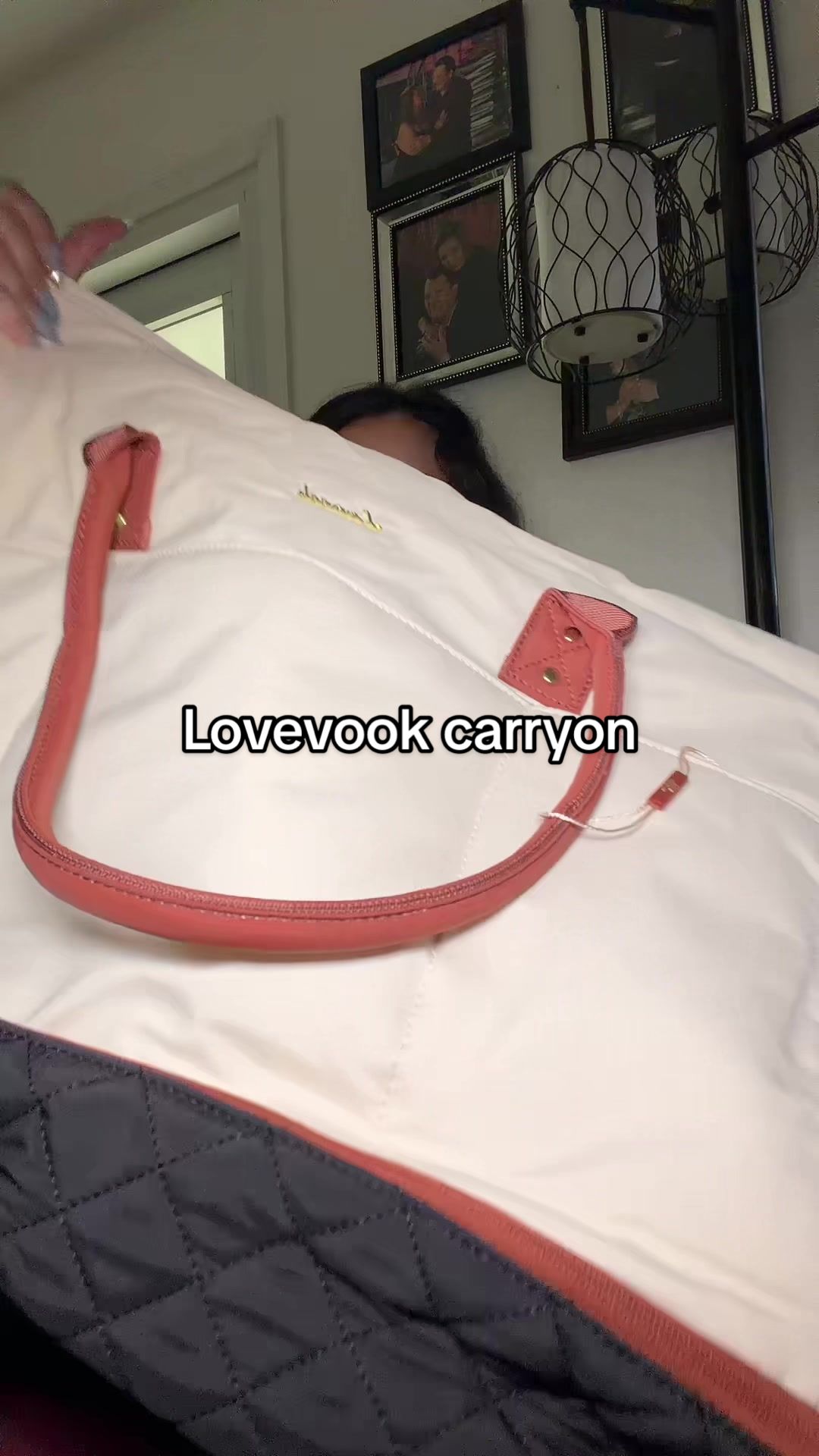 TikTok post by @miracristalita for Lovevook. Caption reads: [...] ✈️ The price shown at time of posting.....