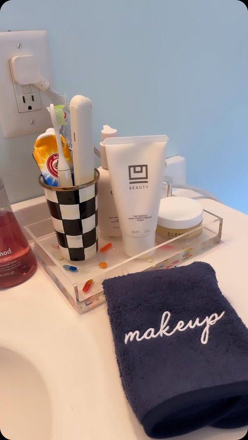 Instagram post by @sadieloving for Weezie Towels. Caption reads: [...] obsessed with a bathroom. Thank you....